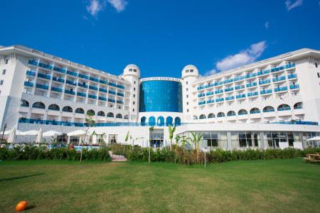 Water Side Resort & Spa