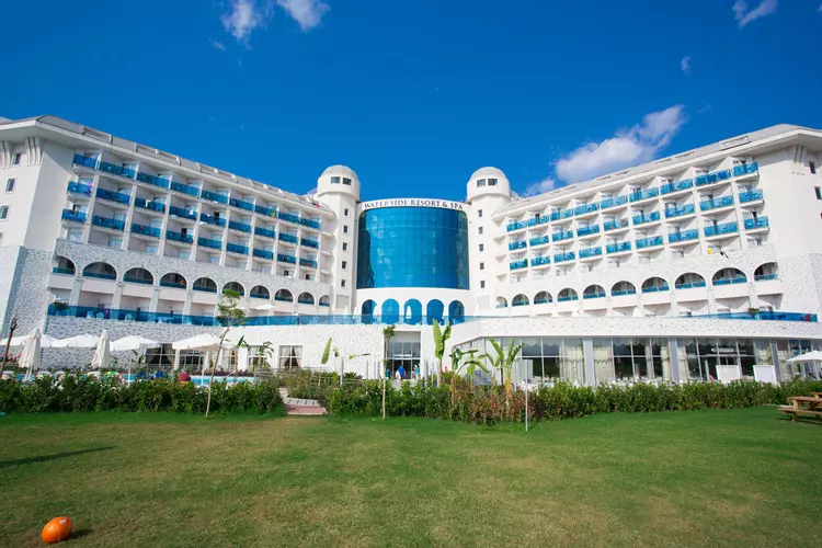 Water Side Resort & Spa