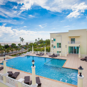 отель Krabi Front Bay Resort