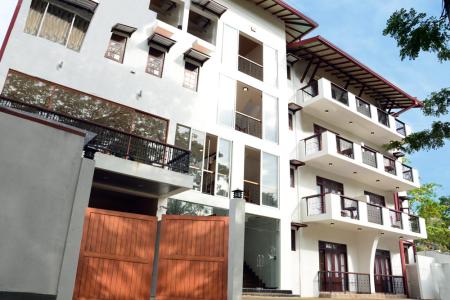 Отель Gloria Grand Hotel в Унаватуна - Шри-Ланка