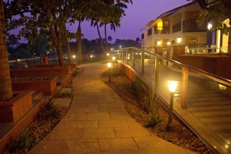 Отель Acron Waterfront Resort в Бага - Индия