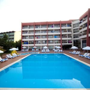 отель Armas Bella Luna