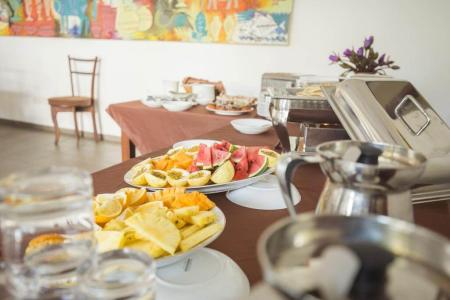 Отель Rockside Beach Resort в Индурува - Шри-Ланка