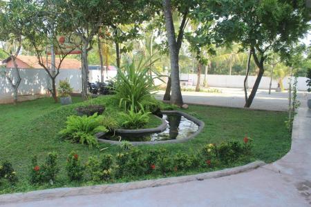 Отель Sea Shine Beach Hotel в Усветакейява - Шри-Ланка