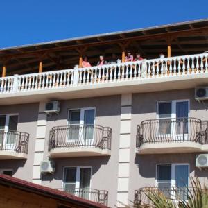 отель Гостевой дом Александра (ул. Камышовая)