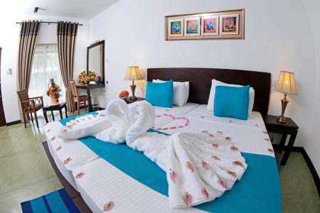 Отель Rathna Beach Resort в Калутара - Шри-Ланка