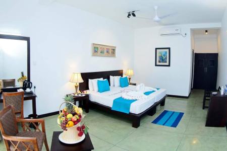 Отель Rathna Beach Resort в Калутара - Шри-Ланка