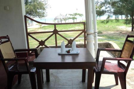 Hotel White Sand Beach