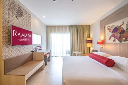 Отель Ramada by Wyndham Phuket Deevana Patong в пляж Патонг - Таиланд