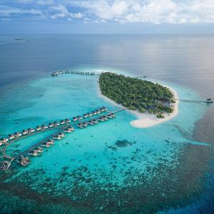 отель NH Collection Maldives Havodda Resort
