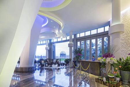 Отель Phoenix Island Resort Sanya в Санья - Китай