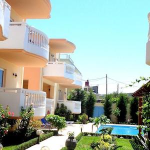 отель Golden Rose Suites