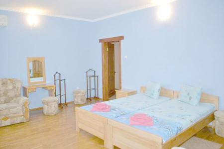 Отель Апартаменты Крым в Алушта - Россия