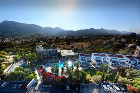 Отель Altinkaya Holiday Resort в Кириния - Кипр