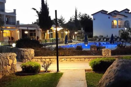 Отель Altinkaya Holiday Resort в Кириния - Кипр