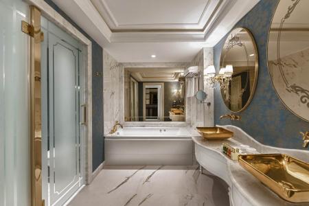 Kaya Artemis Resort & Casino