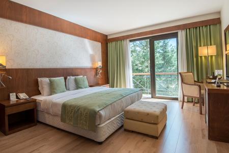 Отель Korineum Golf & Beach Resort в Кириния - Кипр