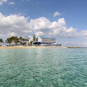 отель Arkin Palm Beach Hotel