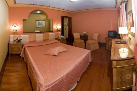 Отель Colombina в Венеция - Италия