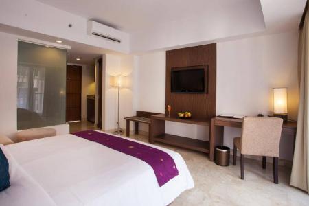 Отель Cross Vibe Paasha Atelier Bali Kuta в Кута - Индонезия