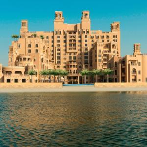 отель Sheraton Sharjah Beach Resort & Spa