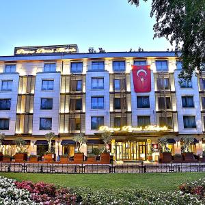 отель Dosso Dossi Hotels Downtown