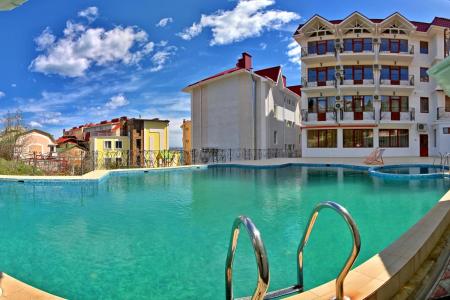 Отель Вилла Алина в Алушта - Россия