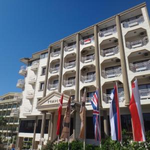 отель Temple Hotel