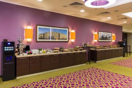 Отель Cort Inn St. Petersburg Hotel & Conference Center в Санкт-Петербург - Россия