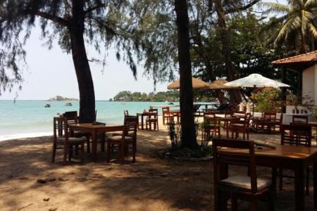 Bamboo Cottages & Restaurant