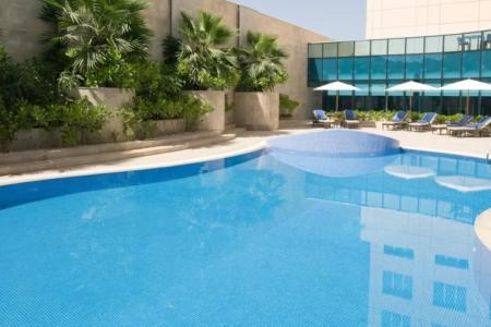 Отель Holiday Inn Muscat Al Seeb в Маскат - Оман