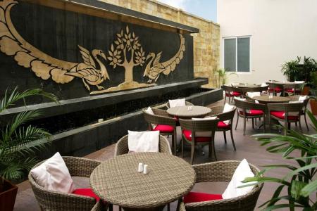 Отель Atanaya Kuta Bali Hotel в Кута - Индонезия