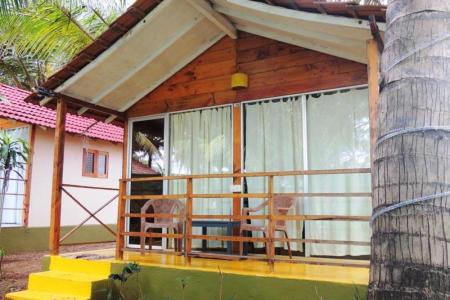 Отель La Marine Morjim Beach Cottages в Морджим - Индия