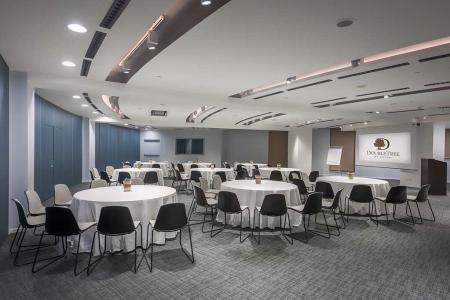 Отель DoubleTree by Hilton Hotel Yerevan City Centre в Ереван - Армения