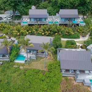 отель Carana Beach Hotel