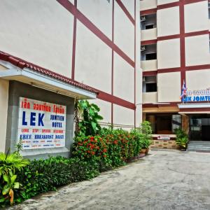отель Lek Jomtien Hotel