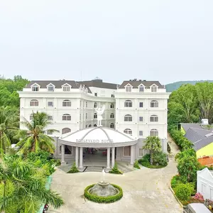 отель Boulevard Hotel