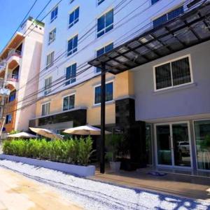 отель By dee@jomtien