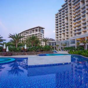 отель Aloha Oceanfront Suite Resort