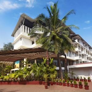 отель Lemon Tree Red Fox