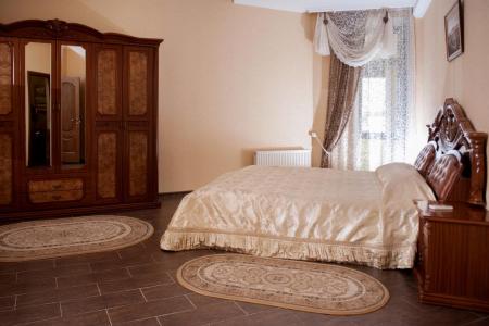 Отель California в Евпатория - Россия