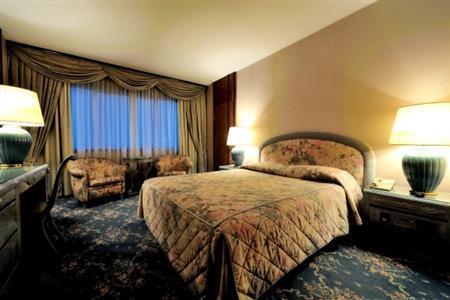 Отель Crowne Plaza Belgrade в Белград - Сербия