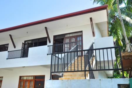 Отель Green Shadows Beach Hotel в Калутара - Шри-Ланка