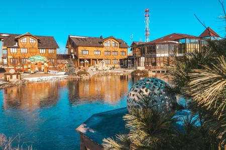 Бережки-Холл