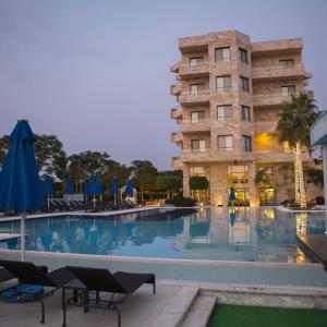 отель Ramada Resort Dead Sea