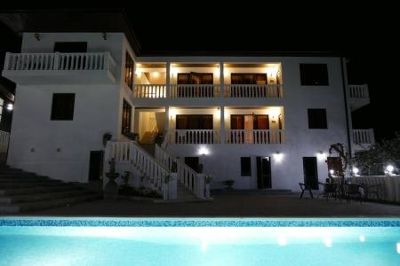 Отель Белый в Новый Афон - Абхазия