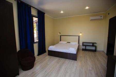 Отель Белый в Новый Афон - Абхазия