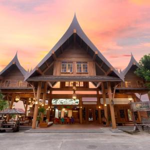 отель Naina Resort & Spa