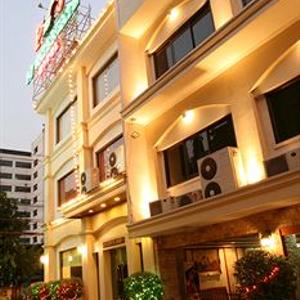 отель PJ Watergate Hotel