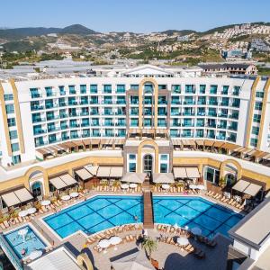 отель The Lumos Deluxe Resort Hotel & Spa